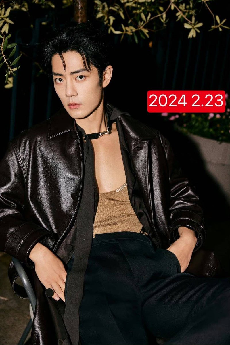 Xiao Zhan’s neckline Once again, the most handsome oriental face has been refreshed #XiaoZhan #XiaoZhanMFW24 #XiaoZhanxGucci #XiaoZhanxGucciMFW24