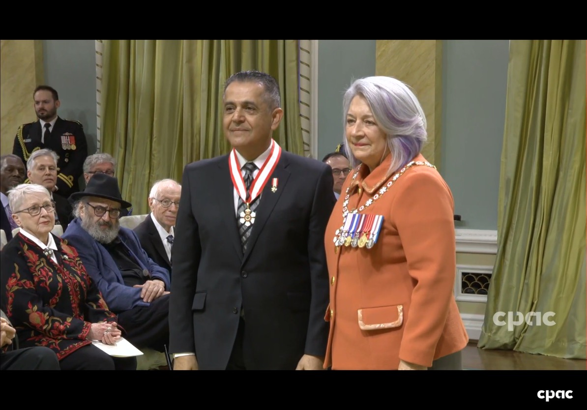 Congratulations to our Director, Dr. Mehran Anvari, on receiving the Order of Canada at the Investiture Ceremony yesterday. #OrderOfCanda