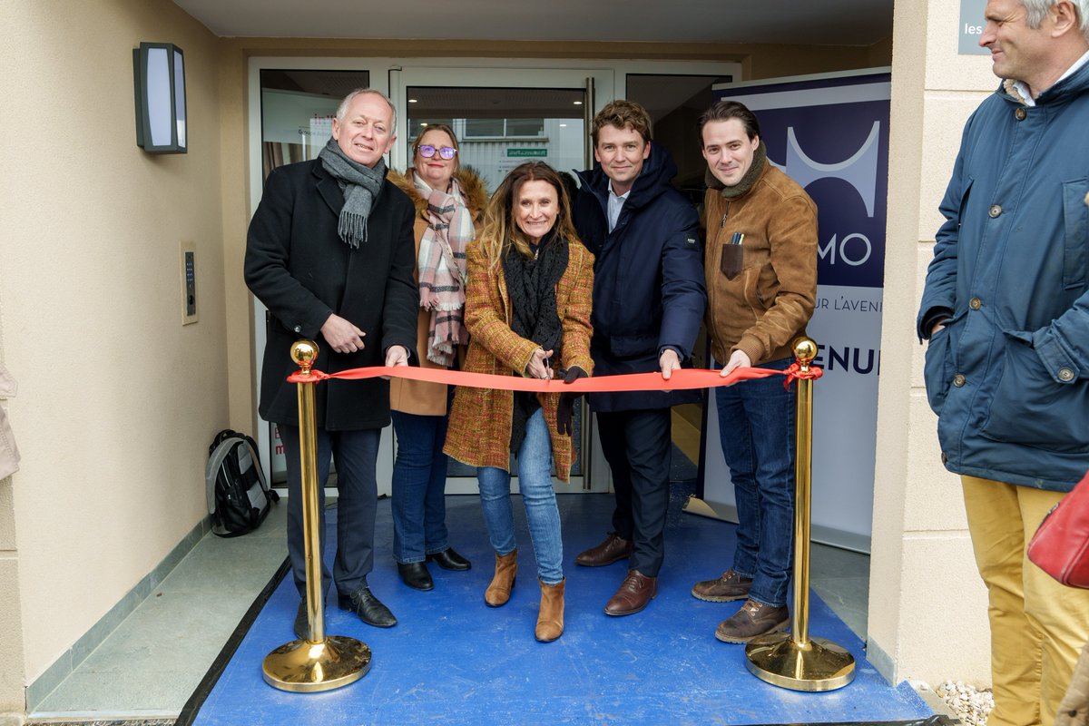 inli_officiel's tweet photo. 🏗️#Inauguration de la résidence « Les Terrasses de Paray » de 24 #logements à @VilledeParay

En présence de @LALLIERNathali1, Louis-Guillaume Beauchef, Etienne Guedon et Philippe Bamas.

Un grand merci à la mairie, à sepimo et à l'AtelierA2D ! https://t.co/2myeAaQhFx