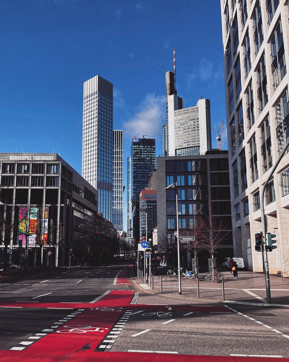 Nix wie rein ins Wochenende! 🚀 🏙️