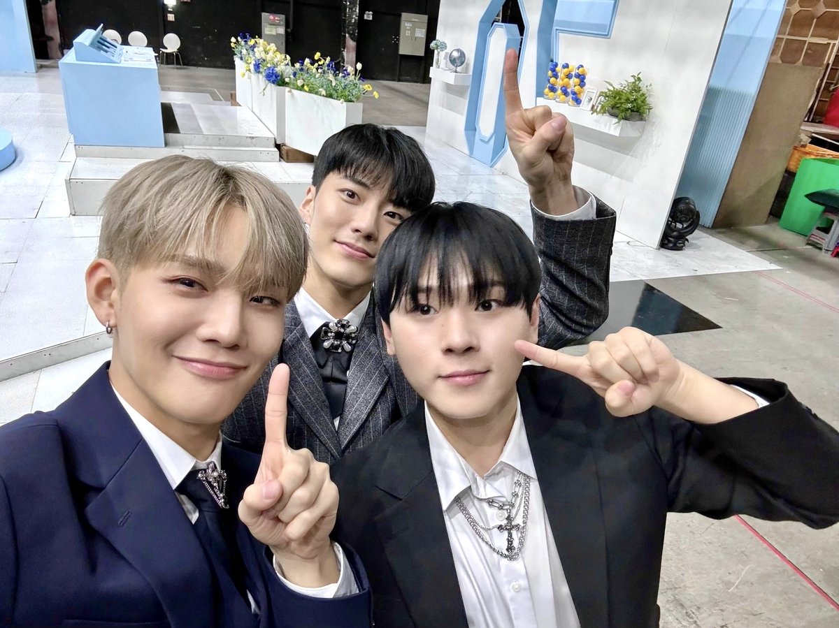 CIX_Official's tweet image. 기도 아직도 안본 픽스 있나?
앞으로도 빌드업 승훈 많관부💙

#CIX #씨아이엑스 #승훈 #빌드업