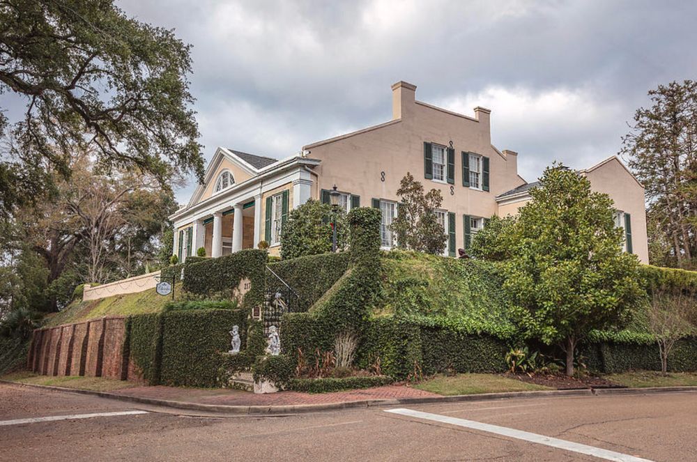 visitnatchez's tweet photo. Two weeks from today kicks off Spring Pilgrimage in Natchez!
view the full 2024 Spring Pilgrimage Schedule here: https://t.co/iWkhjmeUyy
You can also view our complete event calendar here: https://t.co/GbxDE8ZJ04
#VisitNatchez #SpringPilgrimage #SpringInNatchez https://t.co/3evN19E7YR