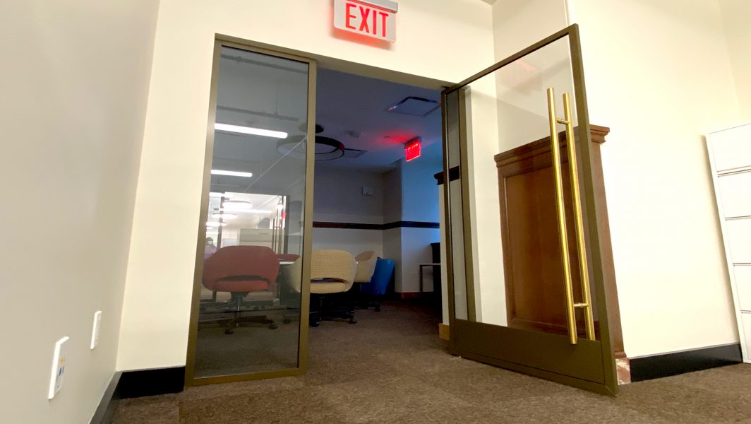 The demountable office front ZONA 1 systems at the @nypl, stand at 7 ft tall with slender 1 ½-in frames, and a bronze powder-coated aluminum finish. The fully framed doors have a clean aesthetic and enhance safety by eliminating exposed glass edges. bit.ly/ZONA_nypl