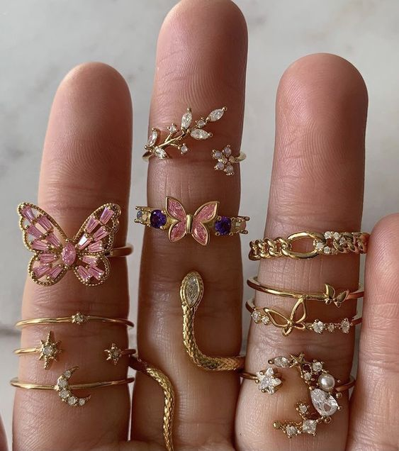 prettiestavenue's tweet photo. cute rings https://t.co/5syY1Dgd9V