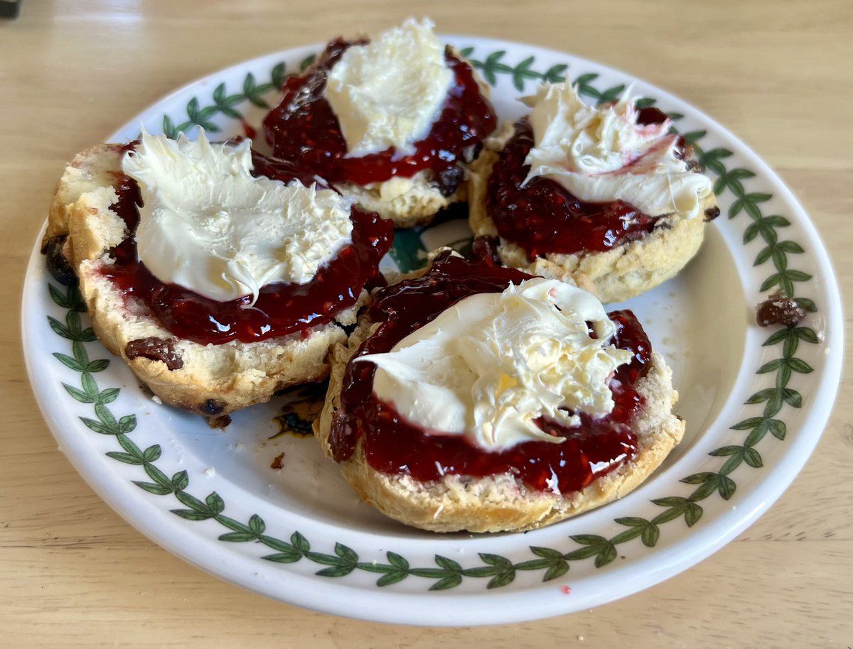 NYcheesy's tweet photo. Homemade Fruit Scones with Butter, Raspberry Jam and Clotted Cream
#Ooooft ๐ https://t.co/QK6LveyVdA