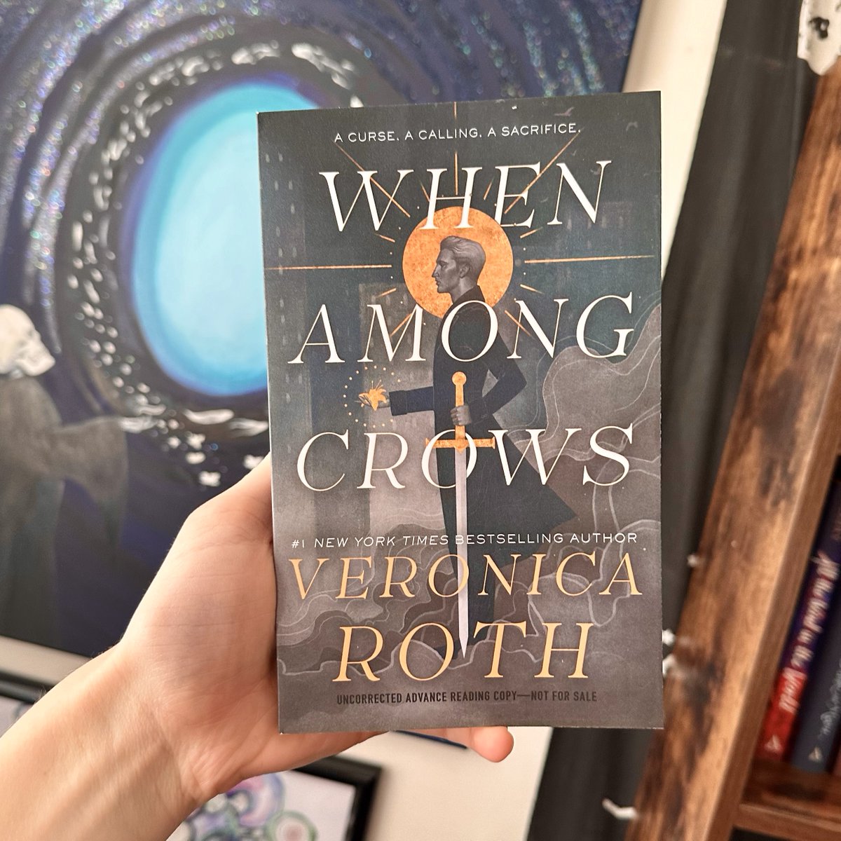 Who's ready for a #sweepstakes?! Today, we're giving YOU the chance to win an early copy of #WhenAmongCrows by Veronica Roth! Just follow us, then like and retweet to enter. Best of luck, y'all!

#CrowSweeps