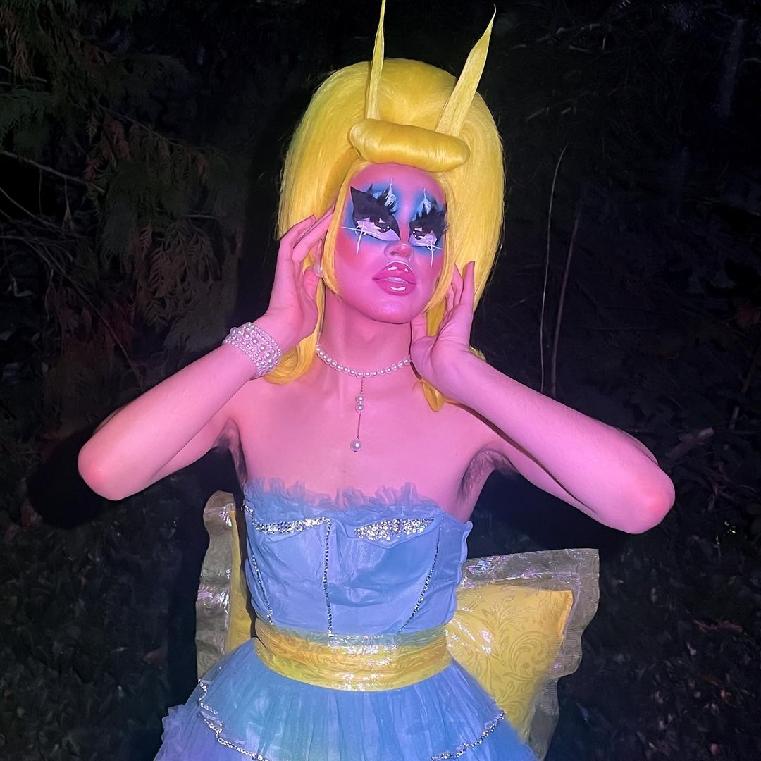 She's Miss Congeniality all the way from Saturn! 🪐 Orbit (@/planet.orbit on IG) retrofuturistic prom lewk is at the center of our universe! 😍 Grab KCCB must-haves and get 15% OFF when you use her code ORBIT at kimchichicbeauty.com