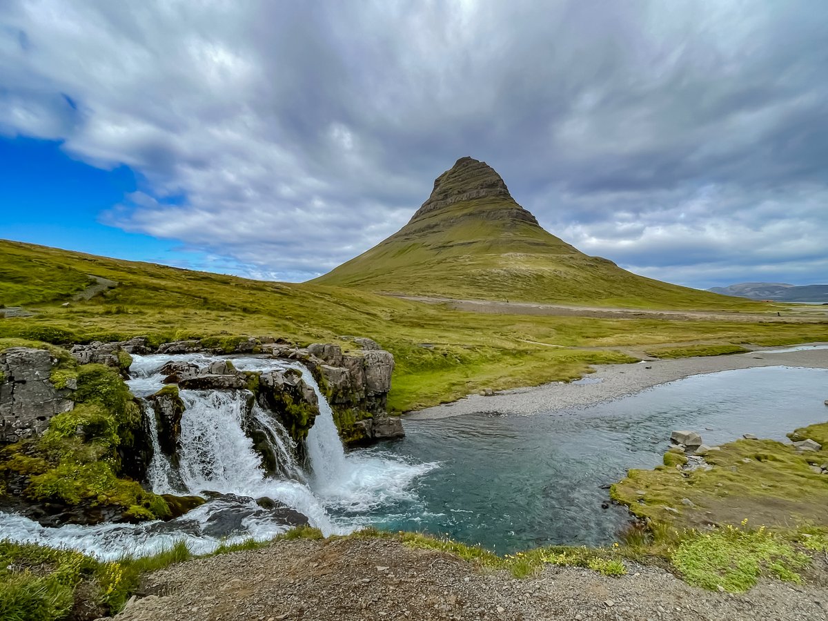 Discover the land of fire and ice in a way that's 180 degrees from ordinary! From waterfalls to glaciers and black sand beaches, there's something for everyone in Iceland 🔥❄️ ow.ly/NT5350QGZ2J #WindstarCruises