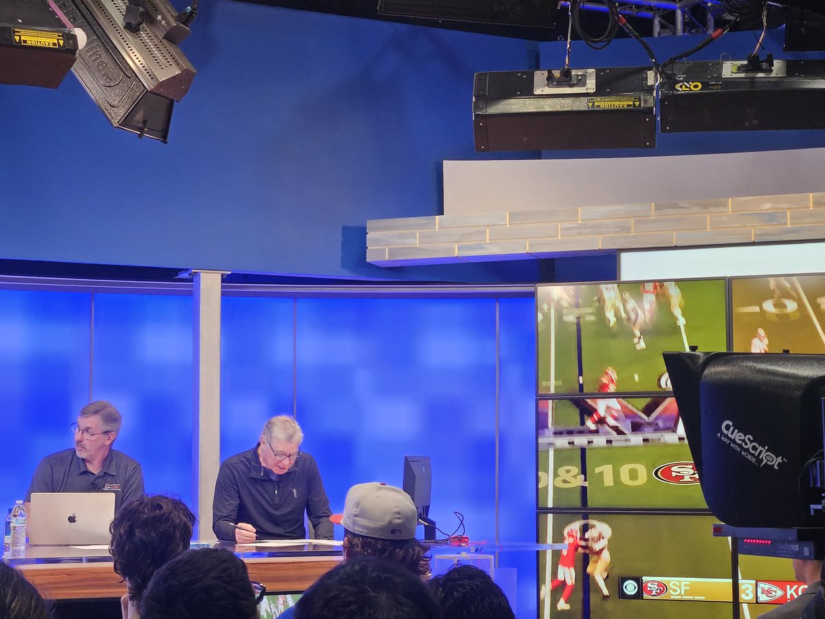 Mike Tuck (@miketucksports) on Twitter photo A clinic today for <a href="/DanPatrickEDU/">Dan Patrick School of Sportscasting</a> with DP teaching how to write and read highlights. How great is that!?!? A clinic today for <a href="/DanPatrickEDU/">Dan Patrick School of Sportscasting</a> with DP teaching how to write and read highlights. How great is that!?!?