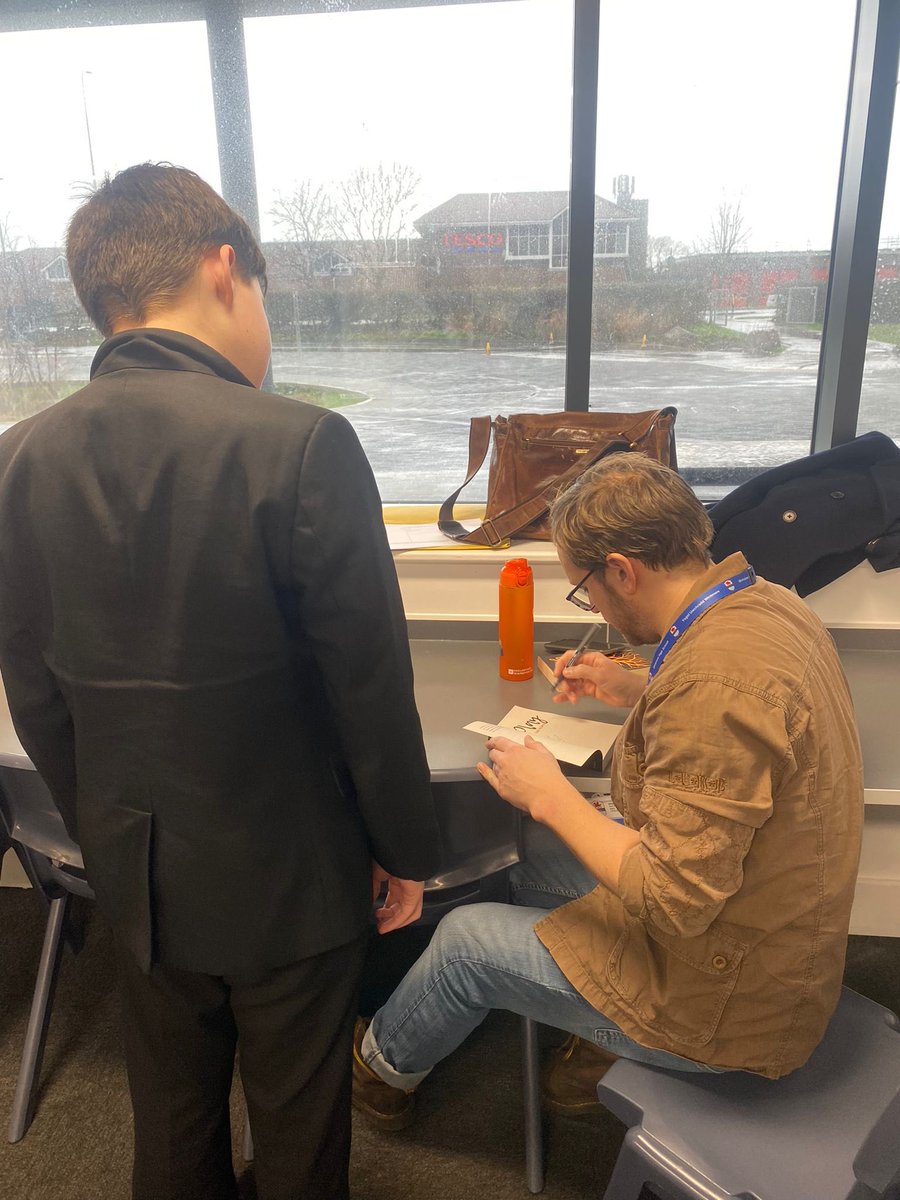 Miss Maslin 📚 tweet media