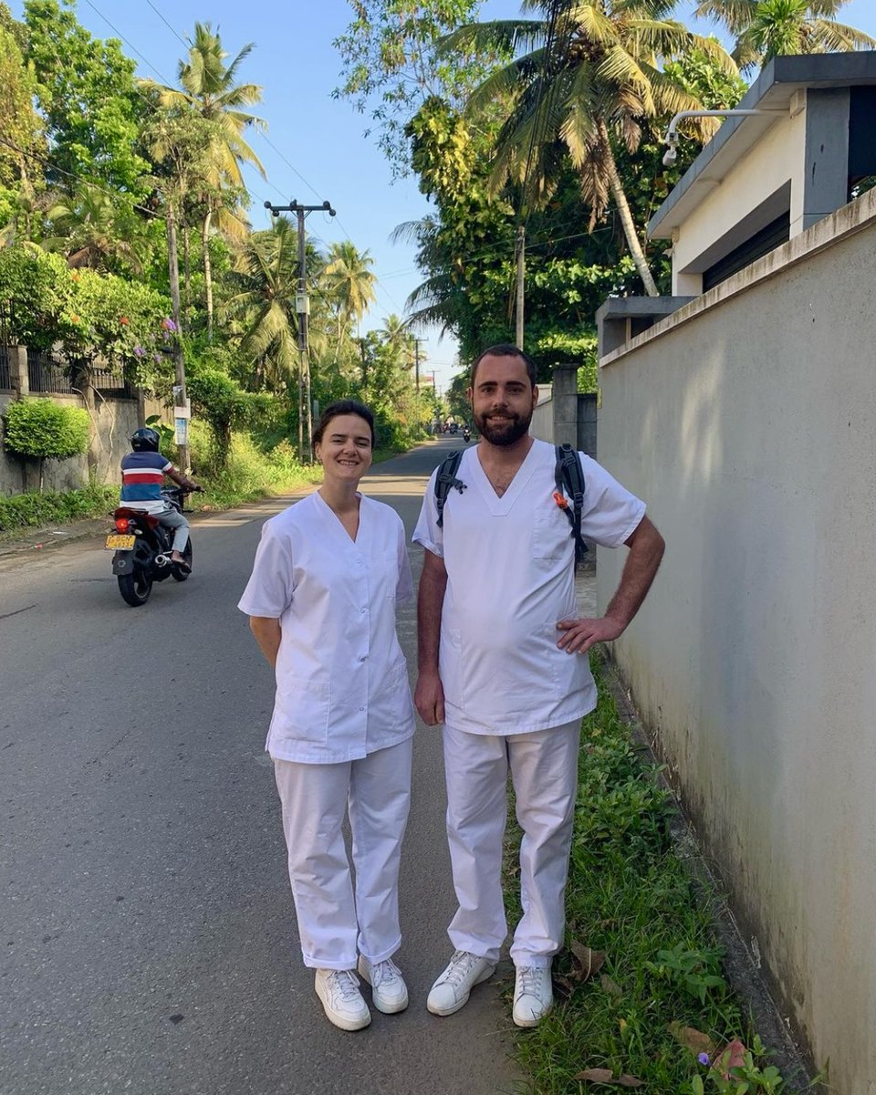projectsabroad's tweet image. Following the fun of nursing students, Fabien and Valentine, on their medical internship in Sri Lanka! 🧑‍⚕️🏥

#medicine #internship #internabroad #volunteering #medschool