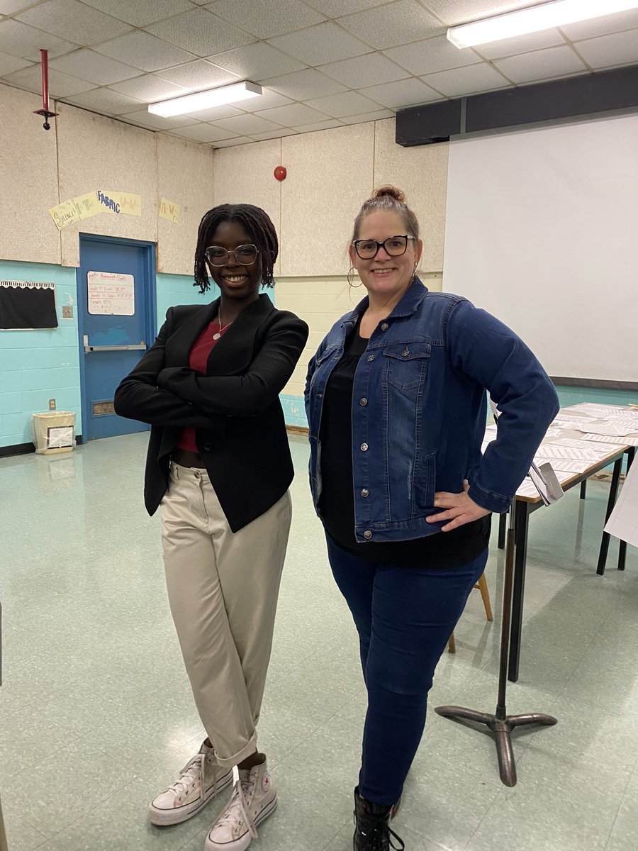 What an incredible morning learning to write spoken word poetry with Halifax Youth Poet Laureate Damini @awoyiga @HRCE_NS @CBCNS @halifax#spokenword #africanperspectives