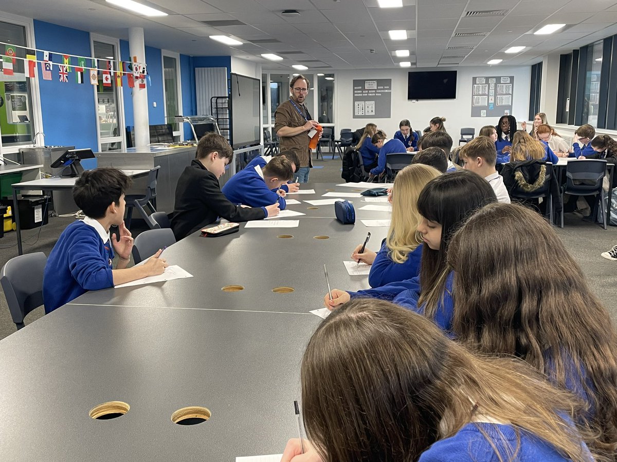 Miss Maslin 📚 tweet media