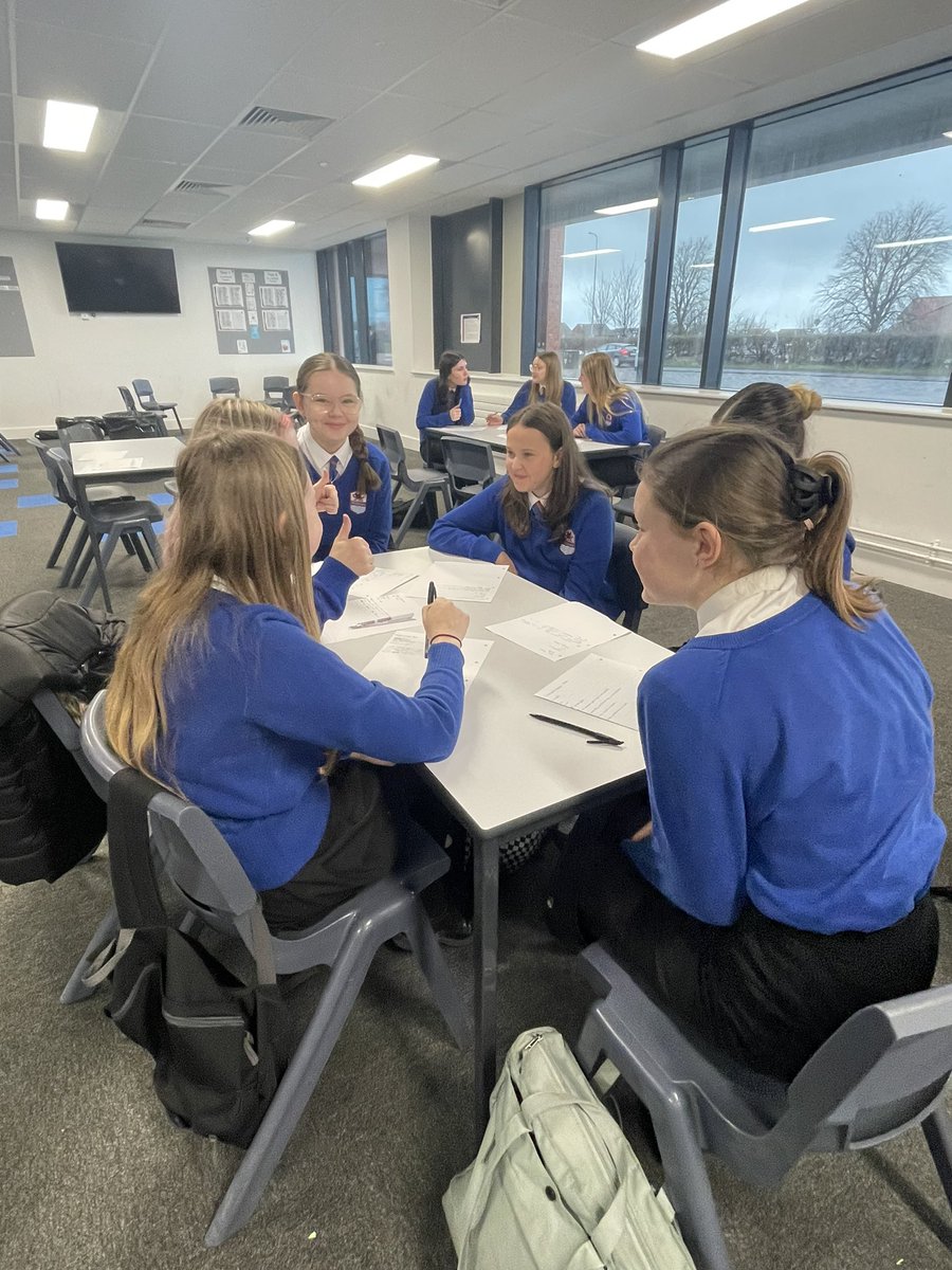 Miss Maslin 📚 tweet media