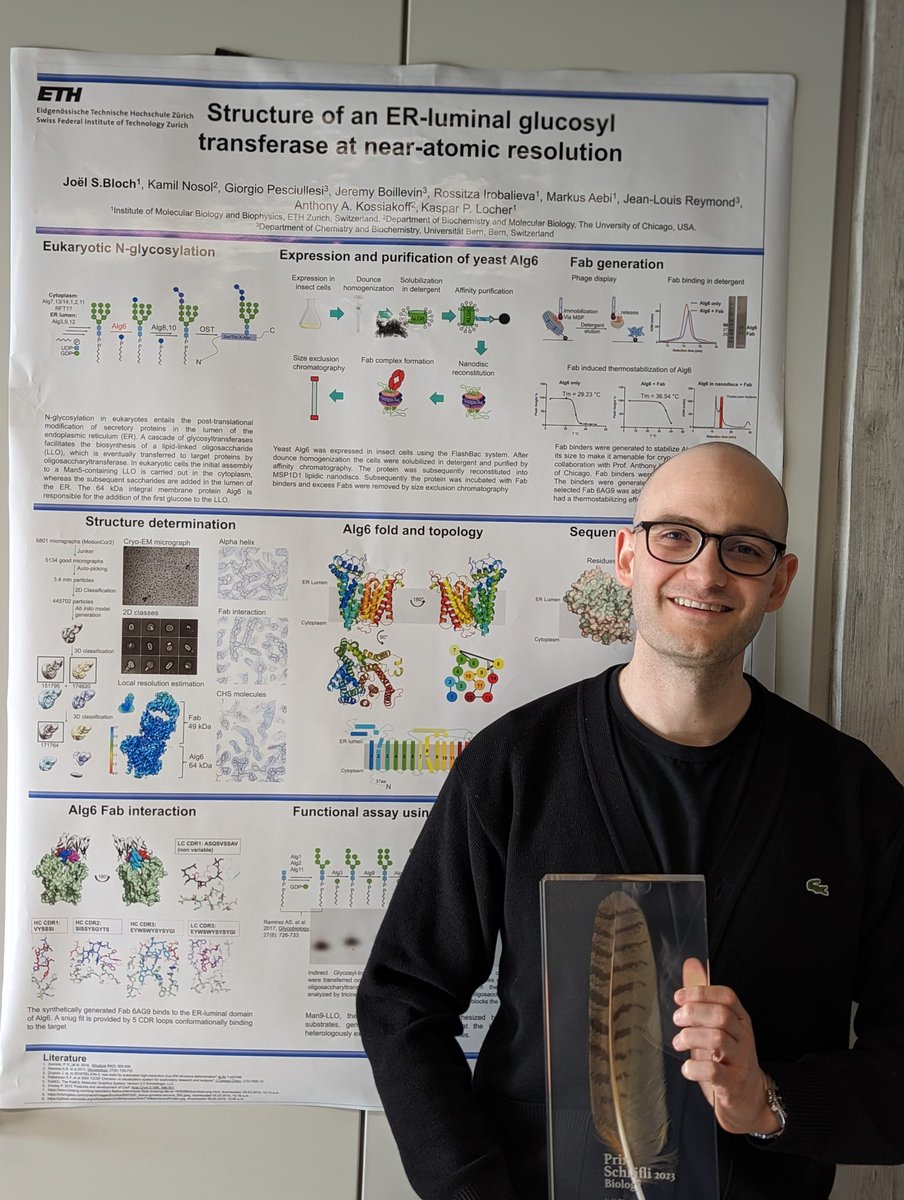 Very happy to have a visit from our alumni, especially when they bring #PrixSchläfli 🤩🤩 Congrats @Joel_S_Bloch !