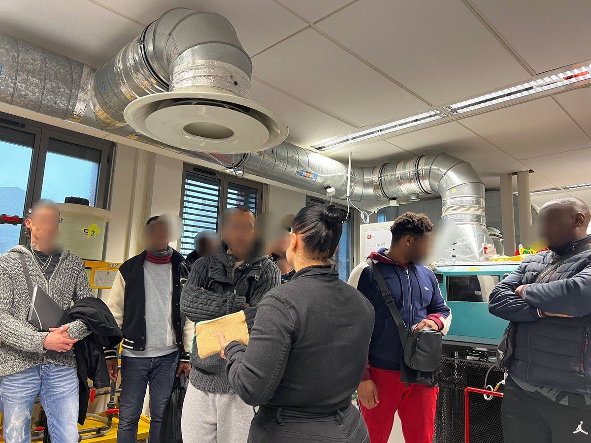 Les bénéficiaires du dispositif ISAE ont visité un des campus LEA/CFI Paris Gambetta. Ils ont pu découvrir les différents plateaux techniques, et bénéficier d'une présentation des différentes formations. 
Pour en savoir plus:  lea-cfi.fr