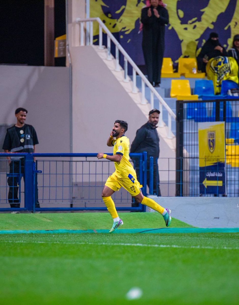 majed_al3jeb's tweet photo. في #بريدة "الجميلة"و #القصيم "العظيمة"

لايوجد إلا  #كبير_القصيم  نادي #التعاون 

كبيراً بإنجازاته وتاريخه وكبريائه وشموخه حمل ع عاتقه لواء المنطقة فأحدث تاريخاً يهابه الجميع 💪

مبروووووك الفوز يارجال💛

شكراً رجالات التعاون ع جهودكم وعملكم ودعمكم 🙏

قادمنا جميل بإذن الله 💛 https://t.co/G1ES55W162