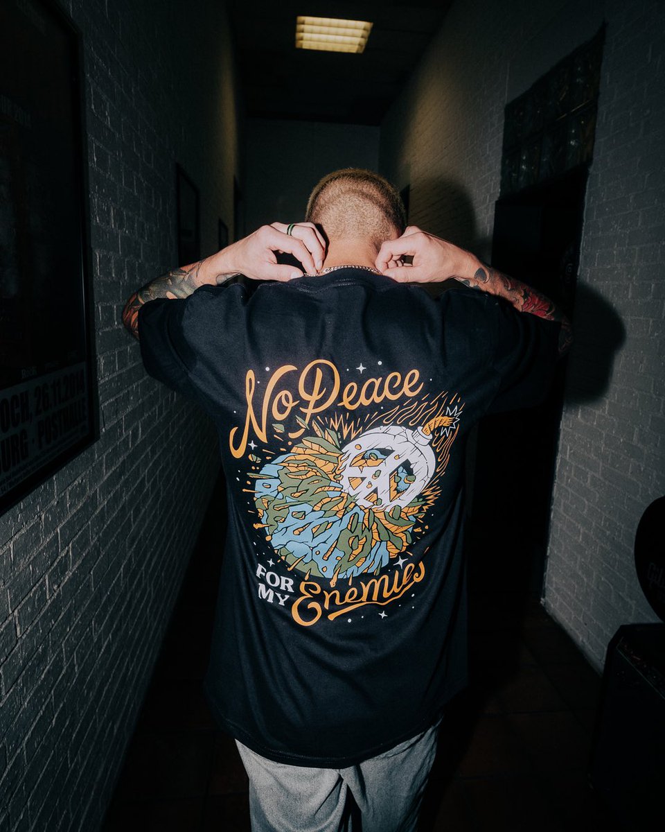 These bags are finally available online along with a bunch of other merch that is all ready to ship. The stray website has it all 🫡