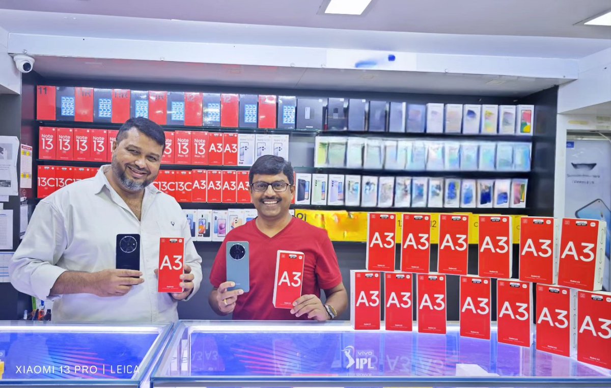 batchumalli's tweet photo. A Fantastic Market Visit in #Goa with #SmoothAndStylish #RedmiA3 Launch๐ , meeting many of our Super #MiPartners along with our Distribution partner Deepak ji & Xiaomi team. Delighted to witness the love they have for Xiaomi Brand. ๐
#XiaomiInsider โฅ๏ธ #GoaMarketVisit https://t.co/isNGIeZERF