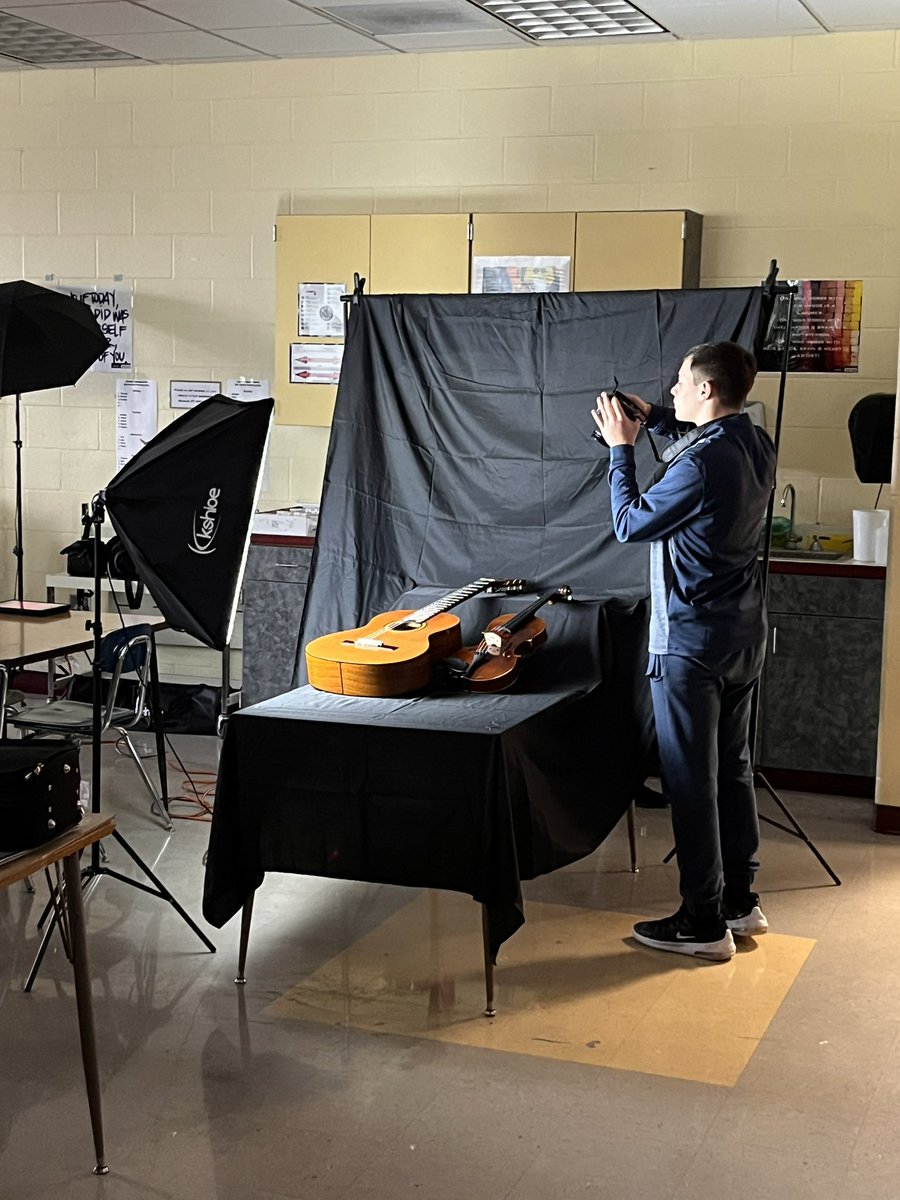 ECHSArts's tweet photo. Photography students taking some lighting photos for the String Ensemble Programs. https://t.co/qfZkfpTm9o