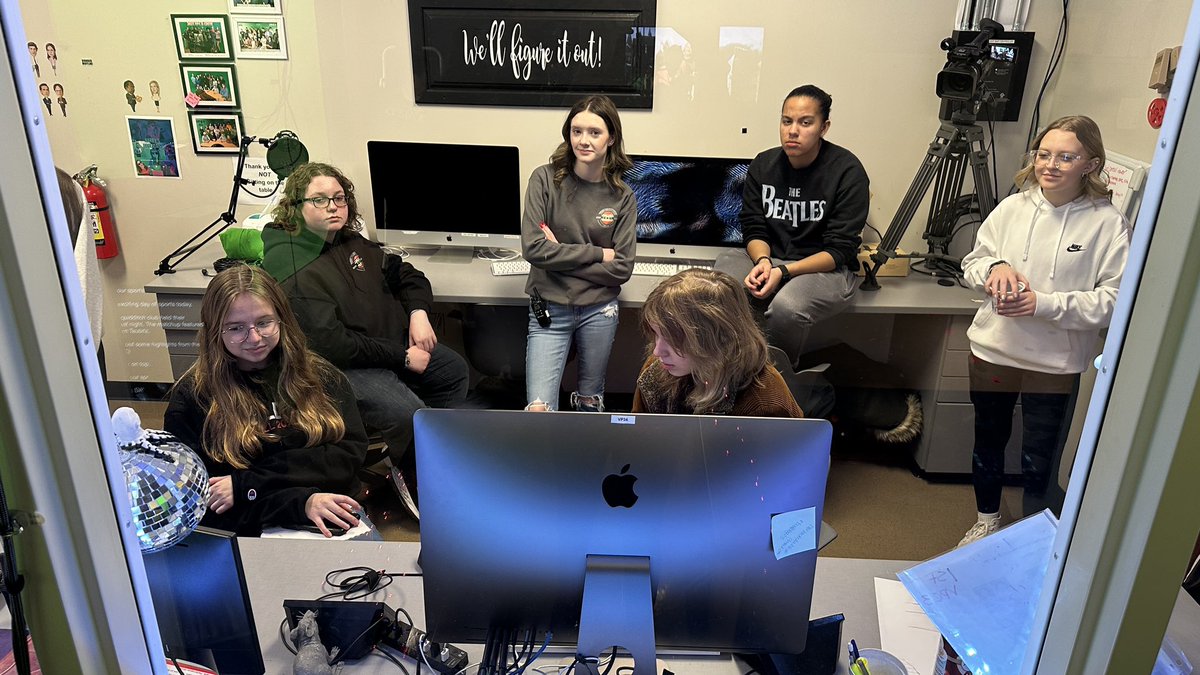 romeovpc's tweet photo. Freshmen tours have been a success! Running our mock announcements with the 9th graders is always a blast! We hope to have many new VPC bulldogs next year!🎥❤️🐾 https://t.co/dnLFIc6xLD