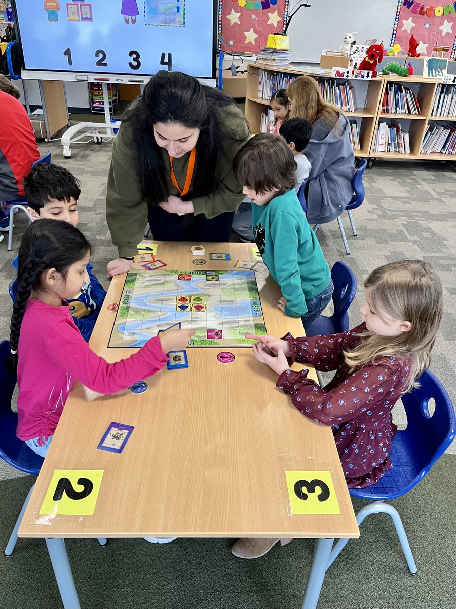 MeyerLib_SD735's tweet image. Kindergarten students continued to practice coding through board games this week by learning how to play Robot Turtles. Thank you to all the volunteers that helped us by being &quot;turtle movers!&quot; 🤖🐢