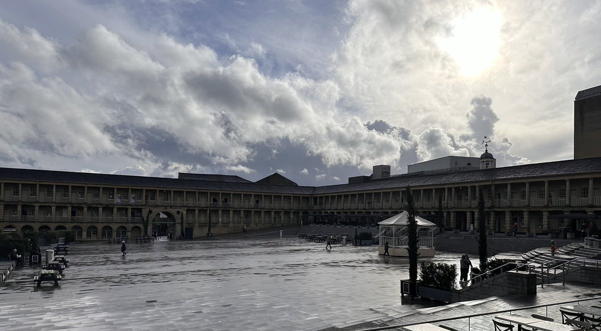 #halifax #piecehall #northernlass Just visited the Piece Hall in Halifax and wow, what a fabulous legacy of the town’s once thriving woollen industry… love it!