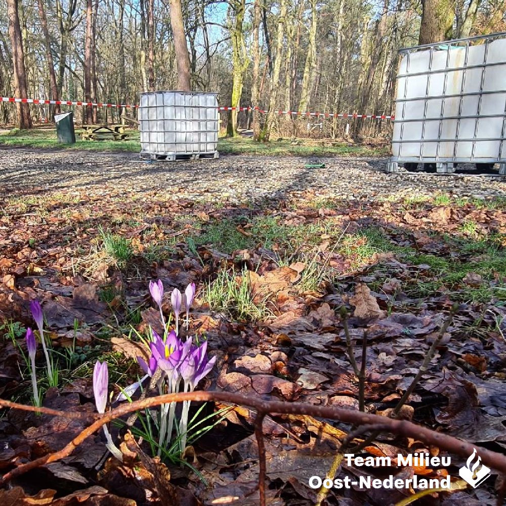 POL_Milieu_ON's tweet photo. Dit jaar vonden er in onze eenheid veel dumpingen plaats. Veel daarvan waren #𝐝𝐫𝐮𝐠𝐬𝐝𝐮𝐦𝐩𝐢𝐧𝐠𝐞𝐧. Open(!) vaten werden in het buitengebied, woonwijken en zelfs in het water aangetroffen. #Meldhet als je vermoed dat er een dumping heeft plaatsgevonden. #SamenLuktHetOns! https://t.co/imvGHY25vb