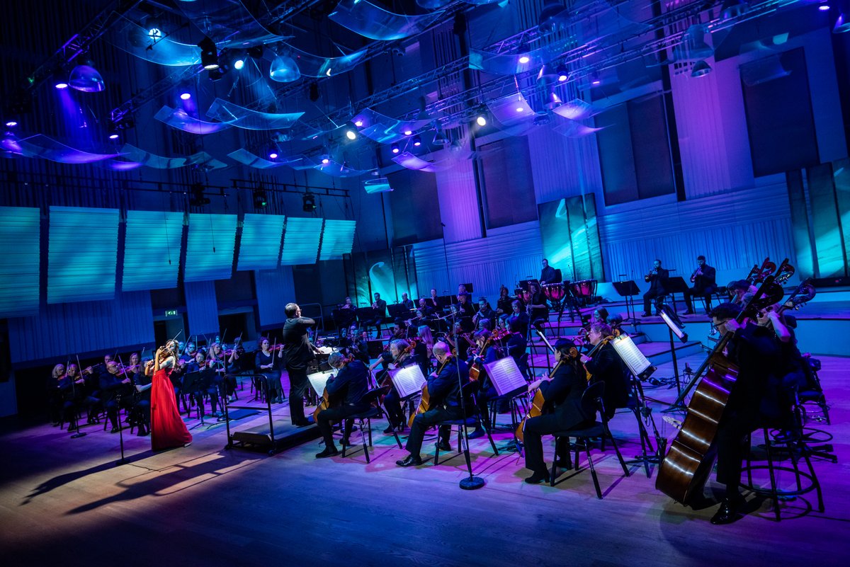 BBC Philharmonic Orchestra (@bbcphilharmonic) on Twitter photo Watch Inside Classical on BBC Four this Sunday or in demand on <a href="/BBCiPlayer/">BBC iPlayer</a> ! 📺
Recorded last November with <a href="/GernonBen/">Ben Gernon</a> and <a href="/JenniferPikeVLN/">Jennifer Pike</a> you can enjoy Bruch’s First Violin Concerto and Dvořák’s Symphony No. 9, ‘From the New World’.
bbc.in/3wtZ4Np
📷 Chris Payne Watch Inside Classical on BBC Four this Sunday or in demand on <a href="/BBCiPlayer/">BBC iPlayer</a> ! 📺
Recorded last November with <a href="/GernonBen/">Ben Gernon</a> and <a href="/JenniferPikeVLN/">Jennifer Pike</a> you can enjoy Bruch’s First Violin Concerto and Dvořák’s Symphony No. 9, ‘From the New World’.
bbc.in/3wtZ4Np
📷 Chris Payne