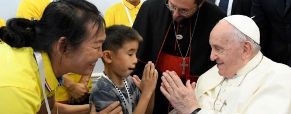 📋Di fronte alle numerose sfide dell'umanità e della missione della Chiesa, Papa Francesco ci invita a pregare ogni mese, la vera preghiera ci apre agli altri e al mondo. ⤵️
clicktopray.org/articles/10293
#IntenzioniDiPreghieraDelPapa #VivereLintenzioneMensile
@FFornosj