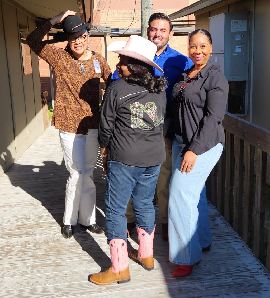 CynthiaW14's tweet photo. CTE ready for Go Texans Day...@SpringISD @SISDCTEAdvisory #GoTexanDay23 #ctespringisd #SpringGoTexan https://t.co/wVxKvnbGIo