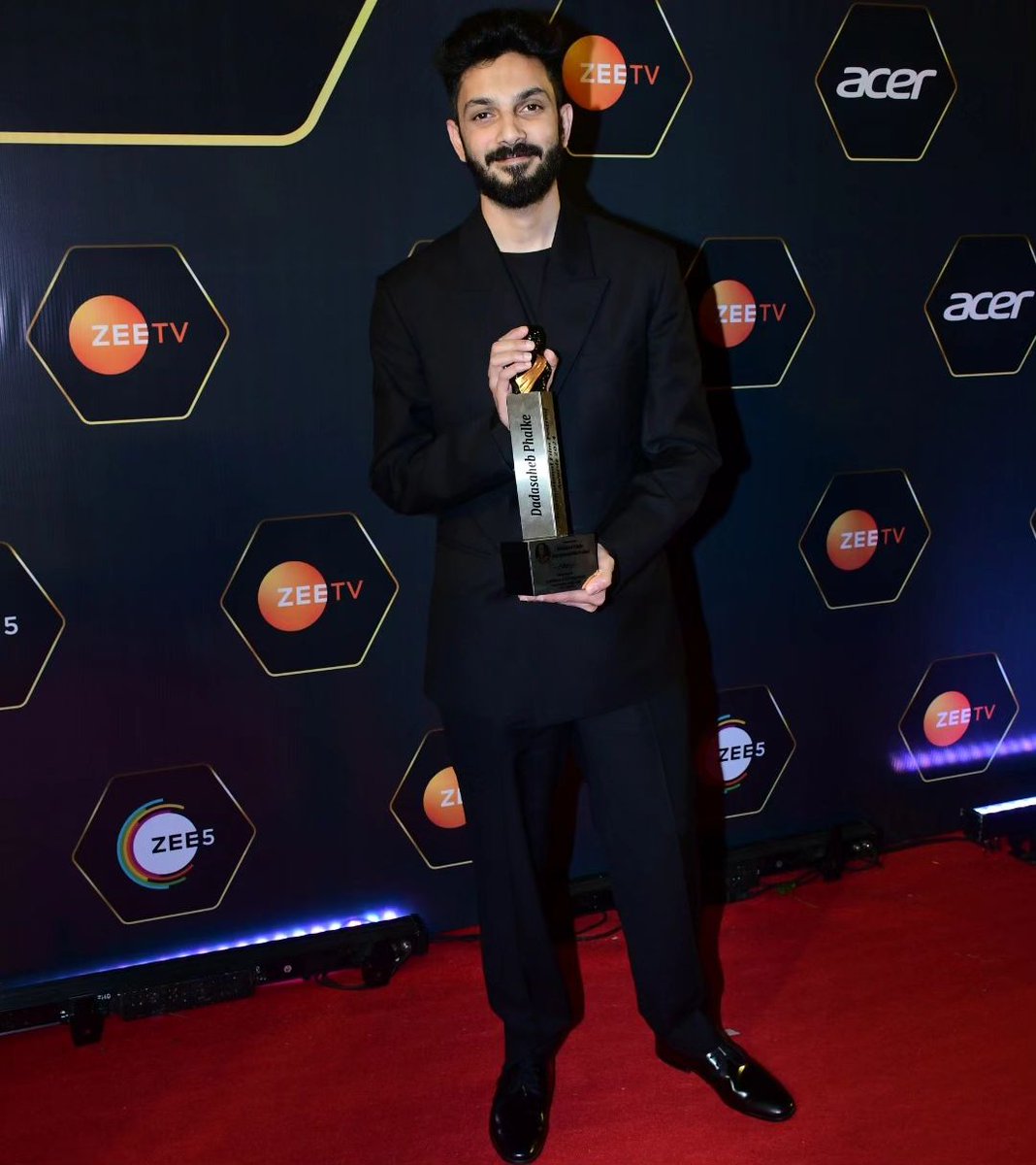 Anirudh Ravichander, the musical maestro, at the Red Carpet of Dadasaheb Phalke International Film Festival Awards 2024, Powered by @Acer_India @RenaultIndia A well-deserved win for Best Music Director Award, his musical brilliance and captivating compositions shine bright