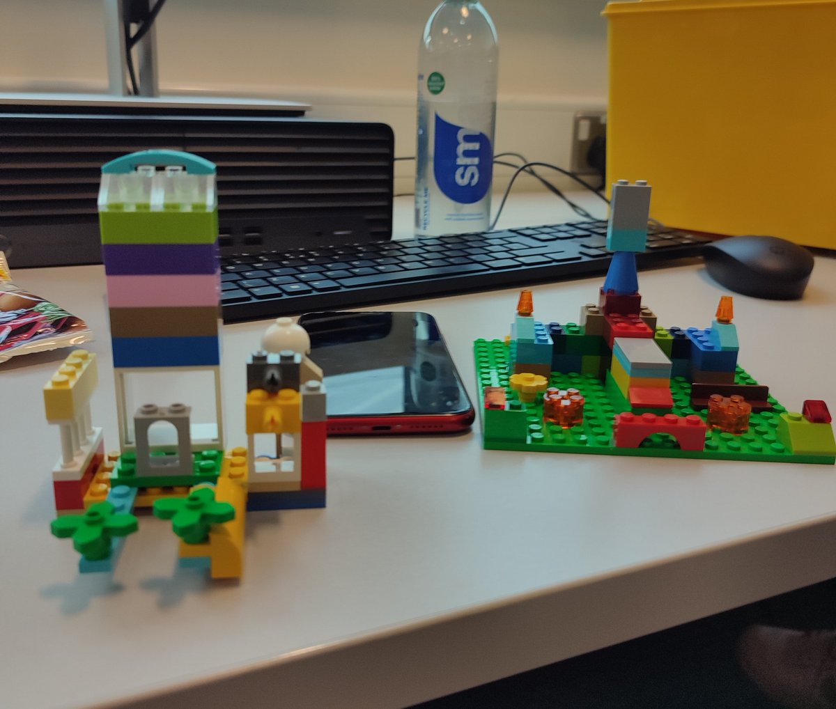 Really enjoyed delivering our #individualdifference & #quantitative #research methods seminars this week @StaffsPsych! It's been great to see our level 5 #students consider & evaluate different #mood #interventions with the help of @StaffsPsytech #LEGO #VirtualReality #psychology