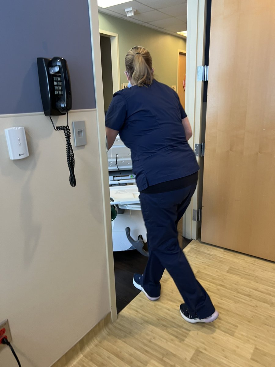 MN_GIMD's tweet photo. March in my house means two things #ColonCancer awareness month &amp; #MarchMadness (Go @KentuckyMBB!). 

What better way to stress the importance of #screening than ensuring my own house is in order. 

🙏 @AdventHealthCFL for taking care of my parents today! #Colonoscopy #startat45 https://t.co/c2cMlAt1lY