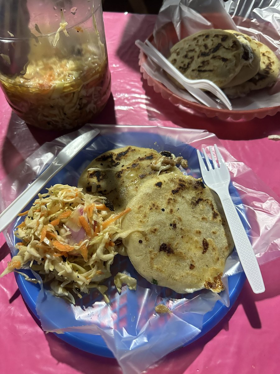 Salvadoran Pride tweet media