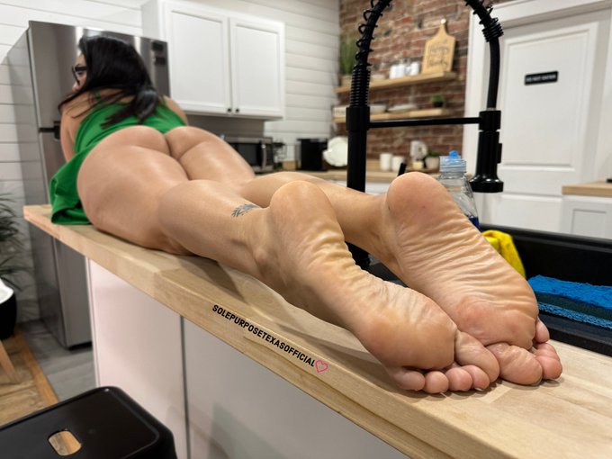 Dinner time! 😘 https://t.co/ktcmtnHAgW<a href="/tag/feet"class="tags"><span>#feet</span></a><a href="/tag/toes"class="tags"><span>#toes</span></a><a href="/tag/prettyfeet"class="tags"><span>#prettyfeet</span></a><a href="/tag/teamprettyfeet"class="tags"><span>#teamprettyfeet</span></a><a href="/tag/sole"class="tags"><span>#sole</span></a>