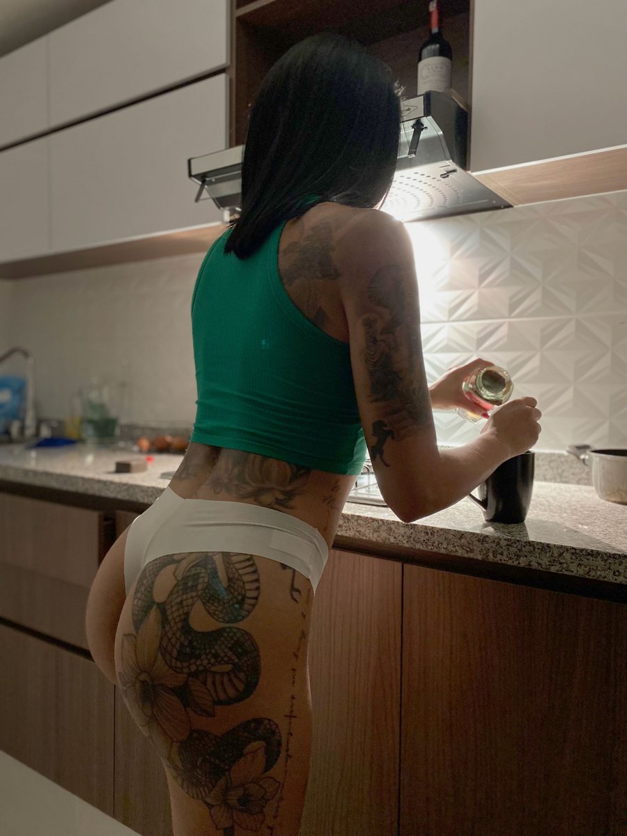 Let me reveal the menu...
onlyfans.com/deborahscott