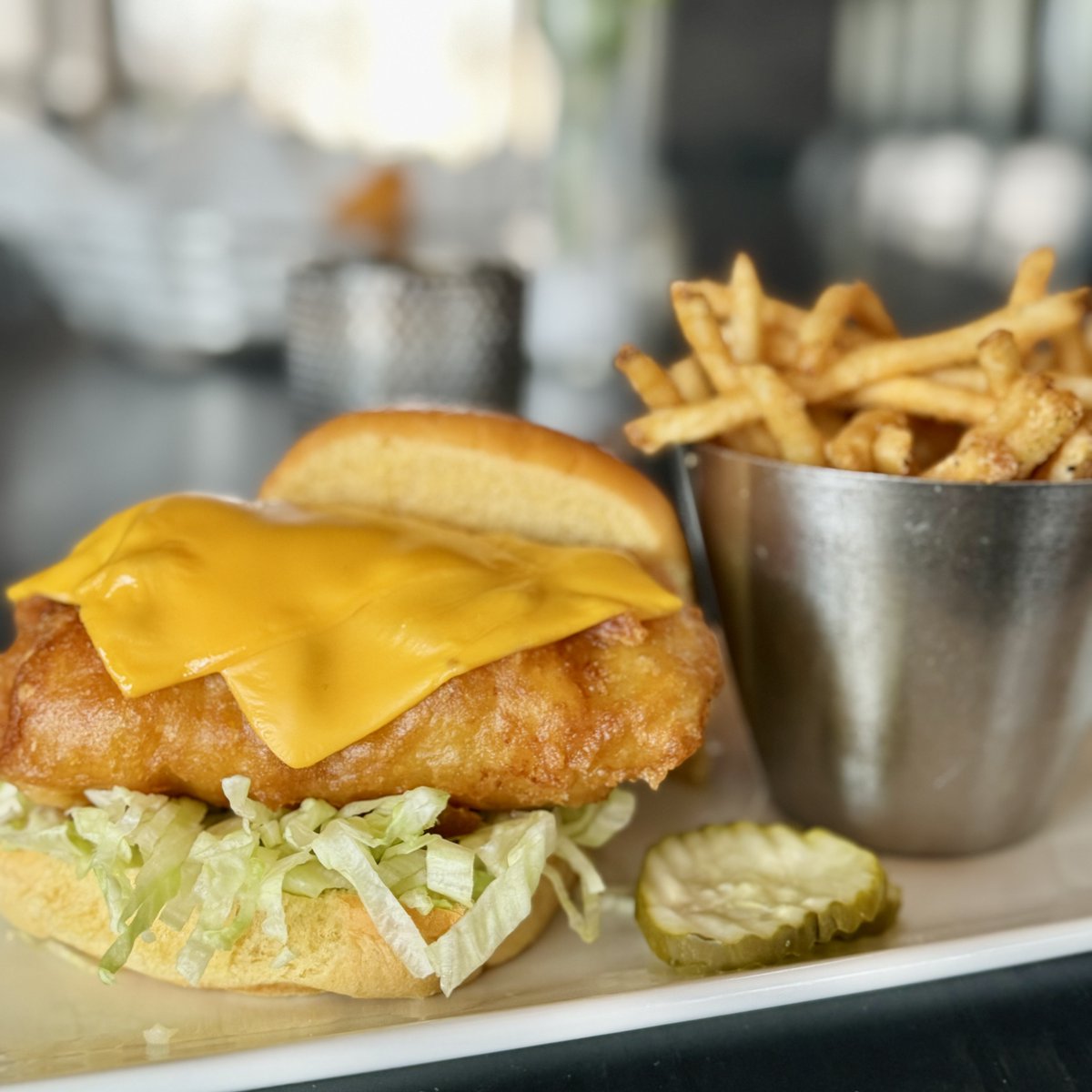 SummitGrillKC's tweet image. 🐟 FRIDAY SPECIAL! Try our crispy Fish Filet Sandwich - an elevated version of a familiar classic! Only available on Fridays - now through the end of March.
•
•
#LentenSpecials #FreshFishFriday #FiletOFish #MeatlessOptions #FishSanwich #eatLocalKC #KansasCity #kcrestaurants