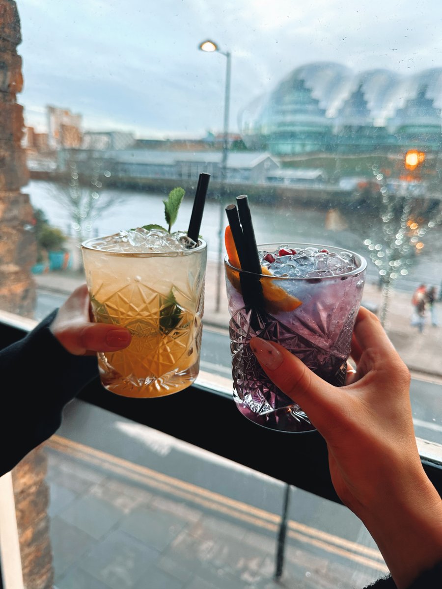 ChartHouse_NCL's tweet image. Weekend 🤝 Cocktails on the Quayside. We'll save you a window seat...

Fri – 12pm – 11pm ​​
Sat 12pm – 11pm ​​
Sun 12pm – 8pm​​
Mon-Wed – CLOSED​​
Thurs 5pm – 11pm ​​

#newcastlebar #neblogger #ne1 #newcastlene1