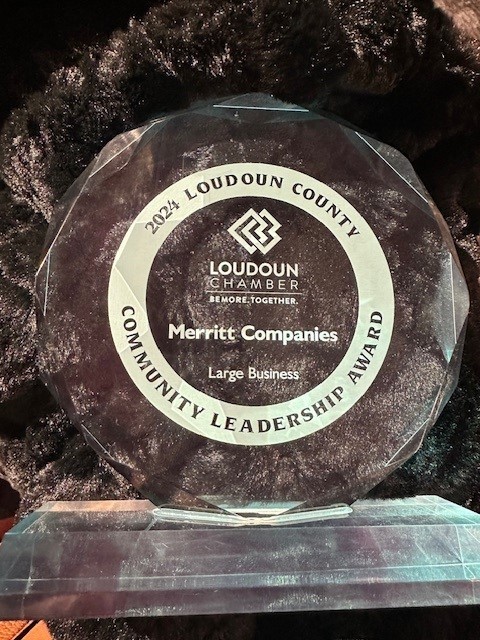 merrittcomps's tweet image. Last night, Merritt&apos;s Virginia office received the @LoudounChamber Community Leadership Award for their commitment to the community through philanthropy and leadership. Congratulations to the team and thank-you to @LoudounHunger for the award nomination. bit.ly/4bRCWNd