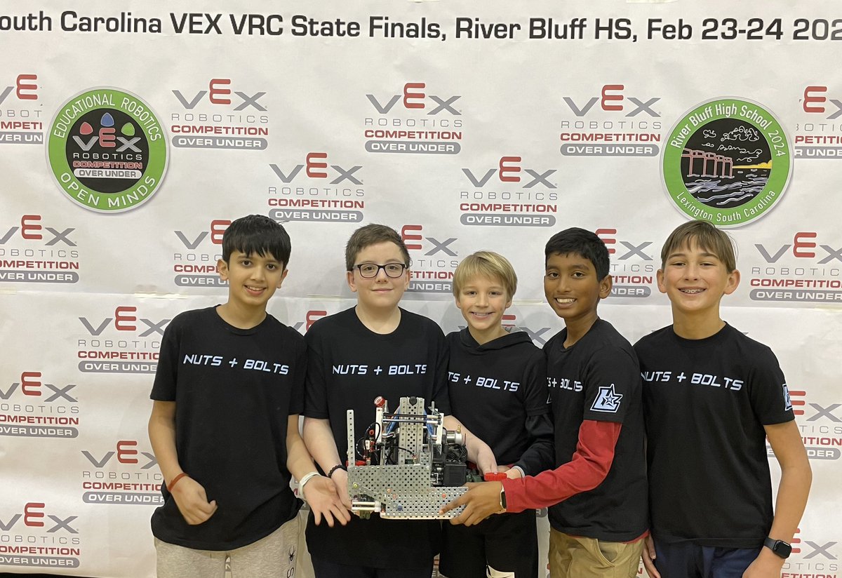 LakesideMS_Lex1's tweet photo. VEX robotics state championship at RBHS today. Three of our Lakeside teams qualified! @RBHSGators https://t.co/d3a5eyElxY