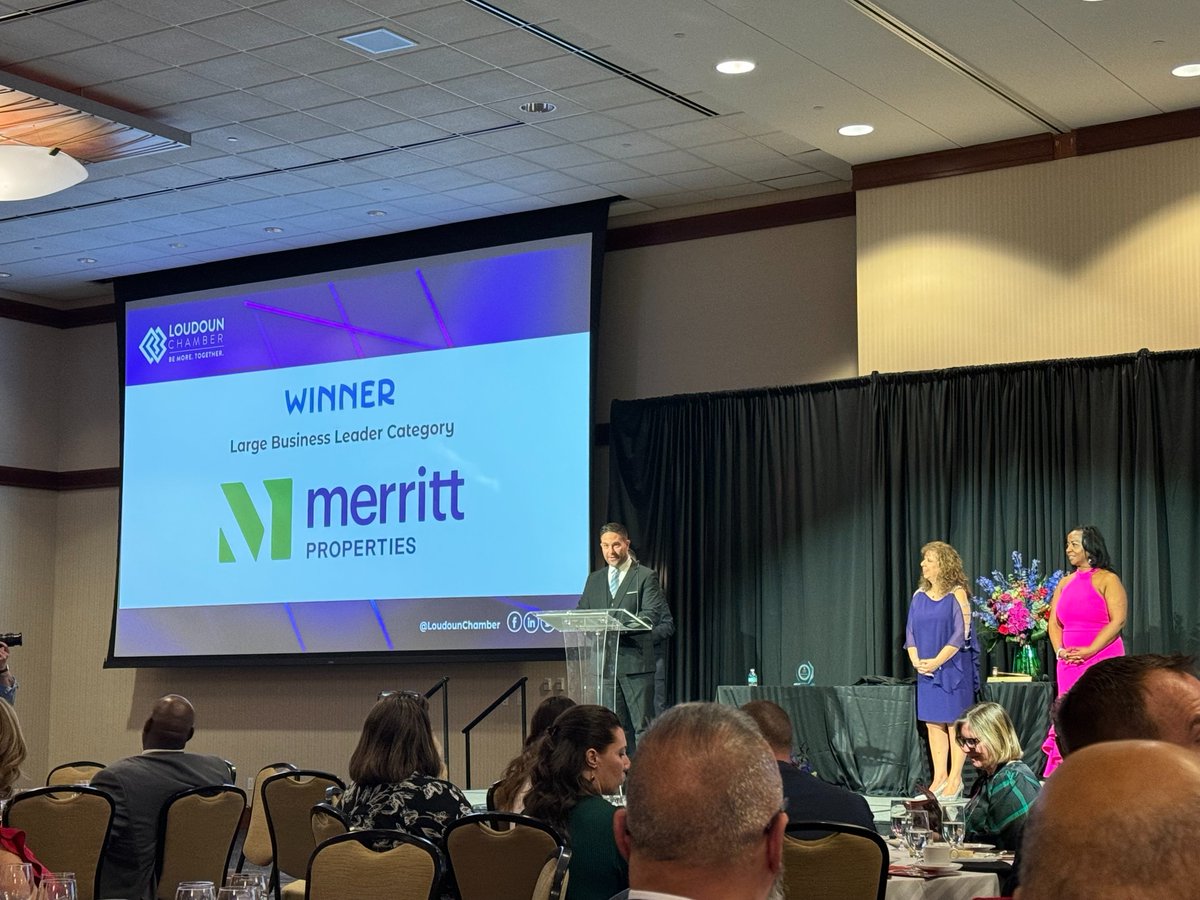 merrittcomps's tweet image. Last night, Merritt&apos;s Virginia office received the @LoudounChamber Community Leadership Award for their commitment to the community through philanthropy and leadership. Congratulations to the team and thank-you to @LoudounHunger for the award nomination. bit.ly/4bRCWNd
