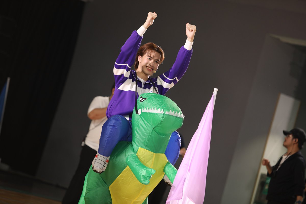 BrotherThailand's tweet image. 💜ประธานสีจารย์วิค ม่วงง่วง ม่วงจะนอน แต่ม่วงเก่งมาก!

#ช้อปบราเดอร์เจอPROXIE #BROTHERxPROXIE #BrotherThailand #อินทุกแมตช์BigSportDay #PROXIEth #PROXIEVictor