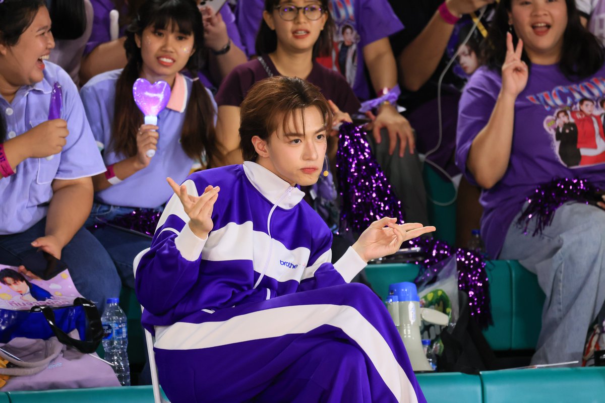 BrotherThailand's tweet image. 💜ประธานสีจารย์วิค ม่วงง่วง ม่วงจะนอน แต่ม่วงเก่งมาก!

#ช้อปบราเดอร์เจอPROXIE #BROTHERxPROXIE #BrotherThailand #อินทุกแมตช์BigSportDay #PROXIEth #PROXIEVictor