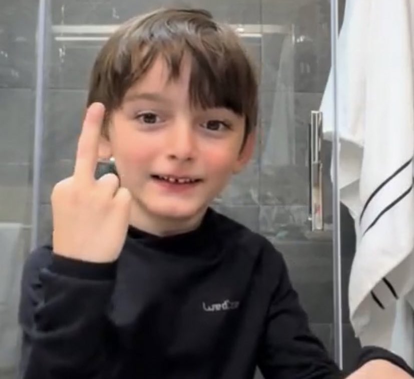PAREM DE DAR SPOILER DE ATRAVÉS DA MINHA JANELA