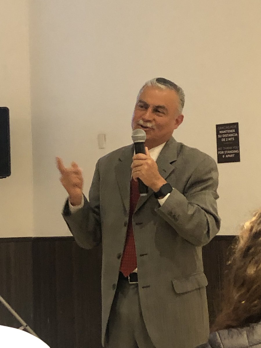 karinaafort's tweet photo. Ponencia del Lic. Francisco Armenta Serrano @bacfas 
Los jubilados y pensionados en el IMSS en el Mexico de hoy.
#8CongresoNacionalUncimss 
@samantilope @juan_lafarja @Alejand99306940 https://t.co/9B8EViL65l