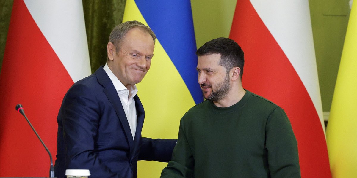 RUCHACZDZIWEK69's tweet photo. Ty kurwo bez honoru banderowcu jebany anty polaku 
poszedłeś na układy z lewica i się skurwiles to jedno ale to że się waflujesz u stykasz końcówkami z tym gormitem klefedronowym i że ty kurwa anty polaku rodaków moich tutej obrażasz i co ty kurwo se wyobrażasz ulica cię rozliczy https://t.co/7DKuOQ81t1