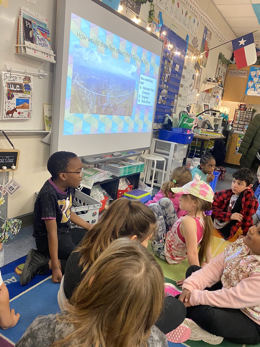 Used #kaganstructures to talk about multiple perspectives in 1st! 👓 <a href="/BBOwenES/">BB Owen Elementary</a> <a href="/LISD_GT/">LISD G/T</a> #lisdgt <a href="/JTaylorEdu/">J Taylor Ed: The Center for Depth & Complexity</a> <a href="/KaganOnline/">Kagan Publishing & Professional Development</a>