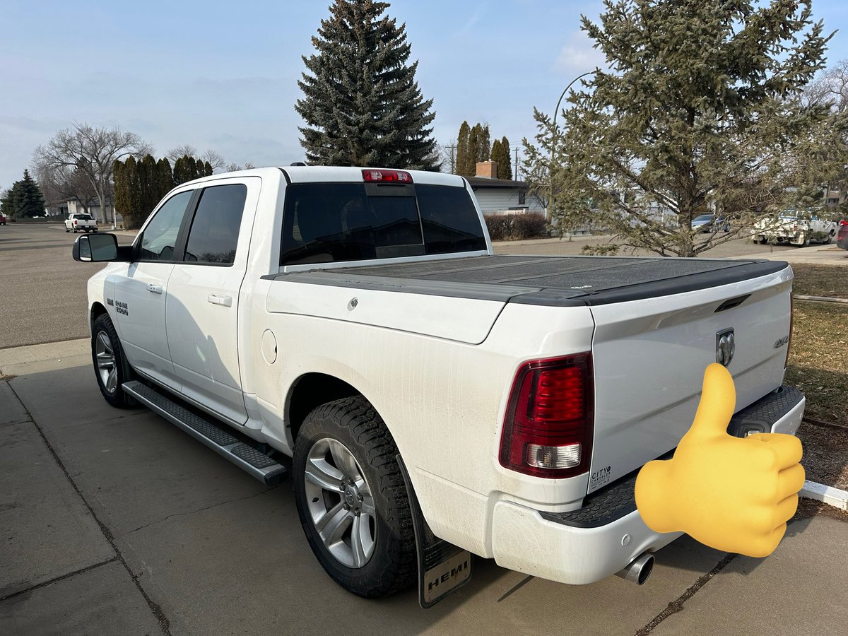 Hey Twitter!! Can you help?? Looking to get rid of my 2014 Ram Sport. 165,000km looking for 26,000 message me if interested or share the heck out of this!!