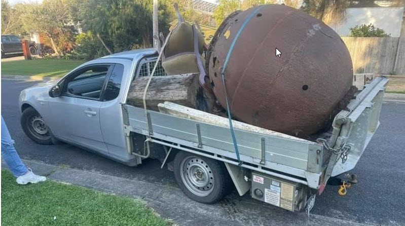 The first stage has now just been completed. Next stage is the journey to the Torpoint Ferry slipway avoiding all the potholes onroute. #Plymouth #plymouthbomb #pcc